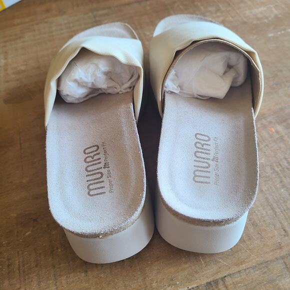Munro Nalia Women’s Sz 7 WIDE Beige Bone Fabric Slip On‎ Platform Wedge Sandals - Picture 3 of 6